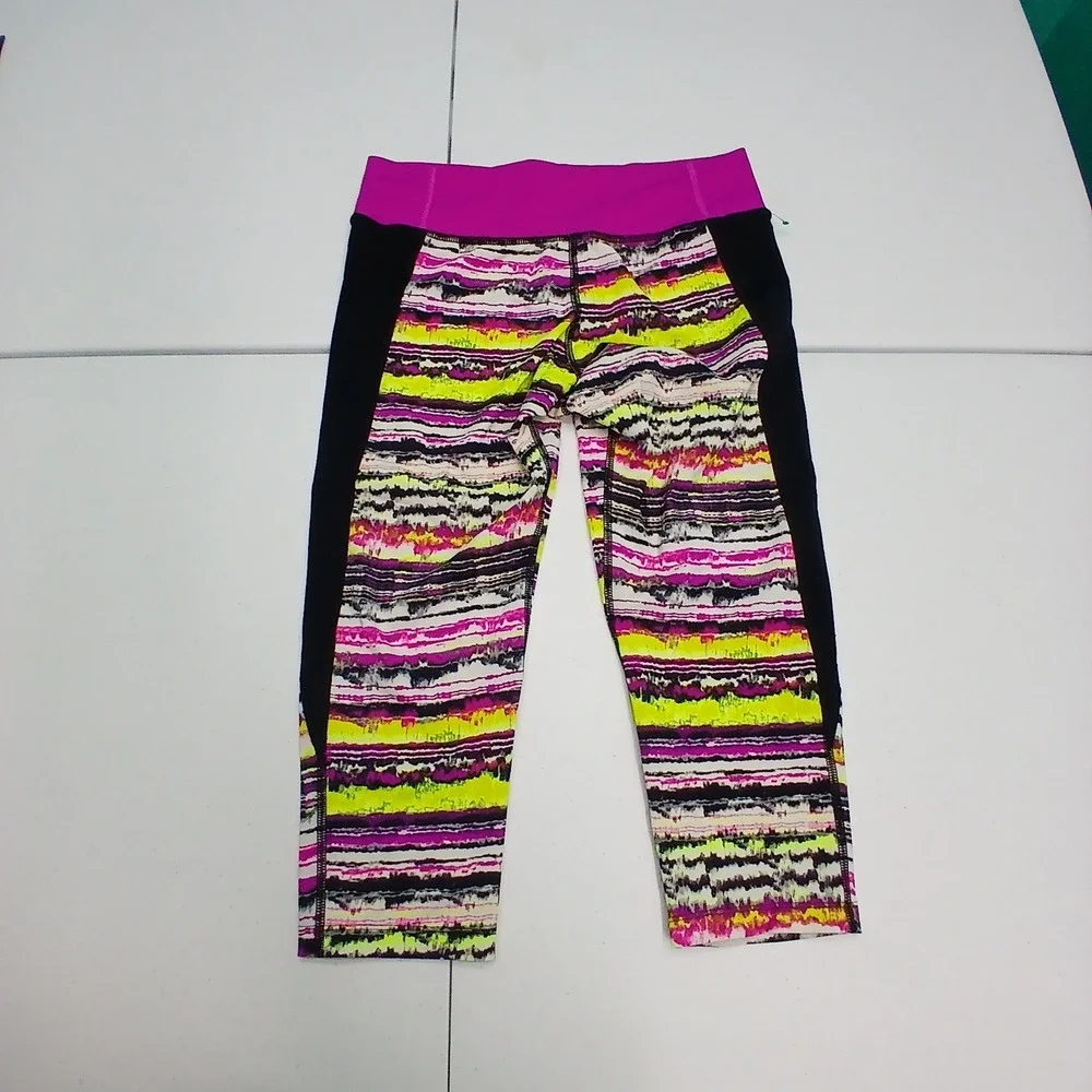 Nike Cropped Leggings Medium‎ Pink Neon Yellow Abstract Stripe Sporty Gym Capris
